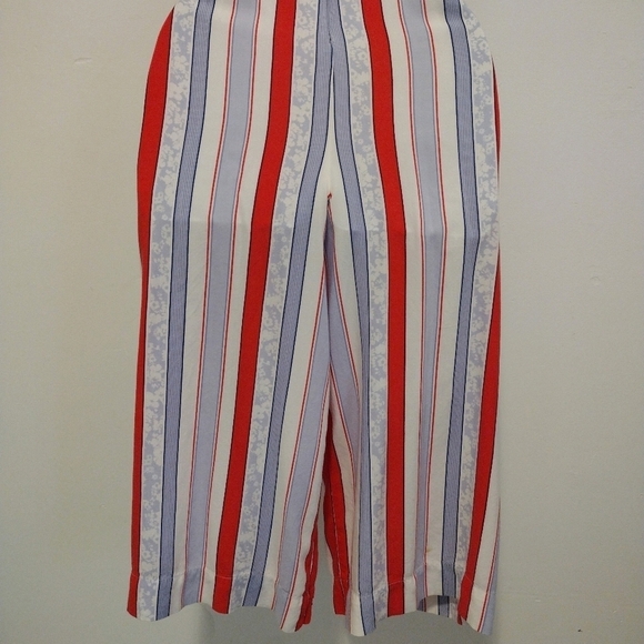 Express - Striped Cropped Jumpsuit - Picture 11 of 16